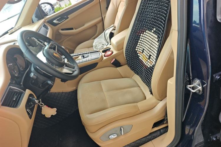 Used Porsche Macan 2017 Macan 2.0T Left Front Seat