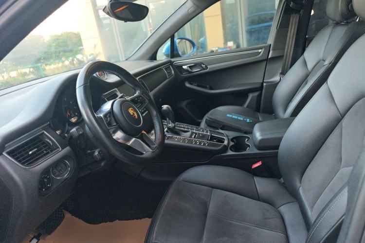 Used Porsche Macan 2017 Macan 2.0T Left Front Seat