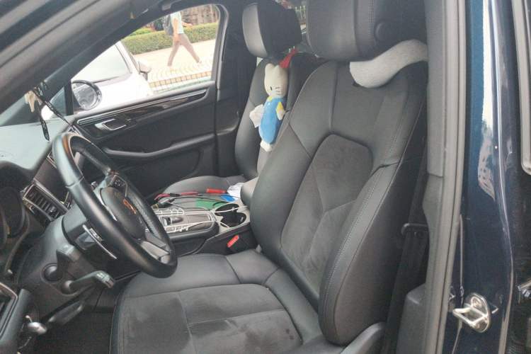Used Porsche Macan 2017 Macan 2.0T Left Front Seat