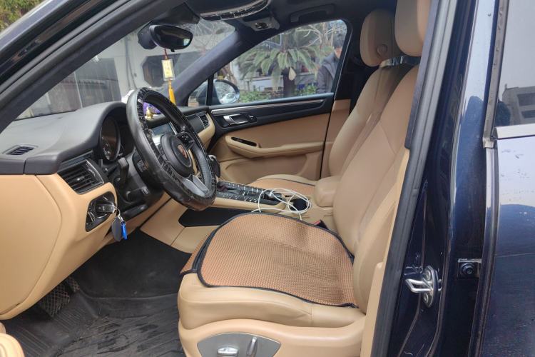 Used Porsche Macan 2017 Macan 2.0T Left Front Seat