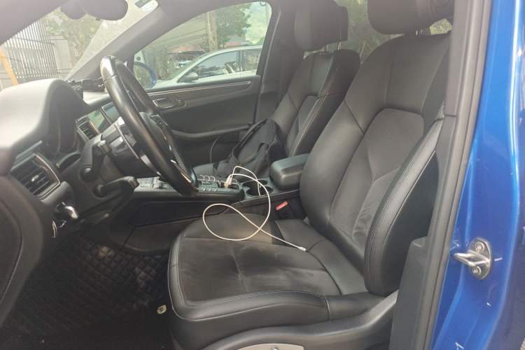 Used Porsche Macan 2017 Macan 2.0T Left Front Seat
