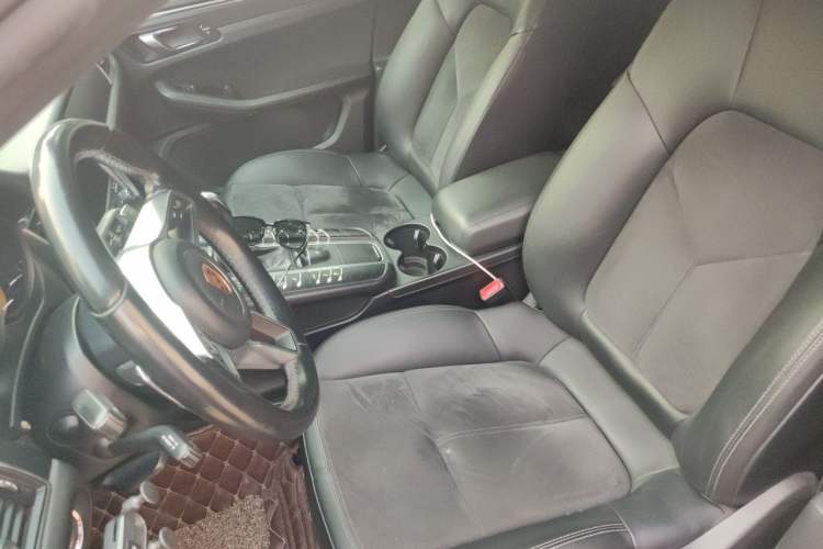 Used Porsche Macan 2017 Macan 2.0T Left Front Seat