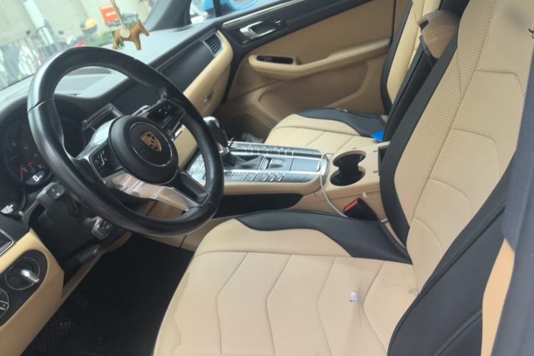 Used Porsche Macan 2017 Macan 2.0T Left Front Seat