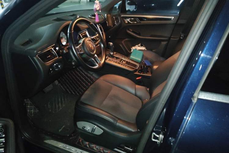 Used Porsche Macan 2017 Macan S 3.0T Left Front Seat