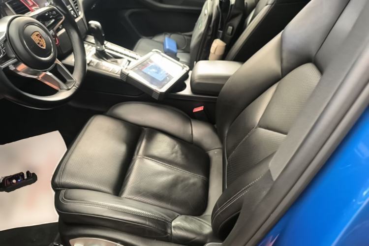 Used Porsche Macan 2017 Macan 2.0T Left Front Seat