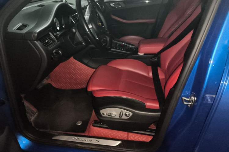 Used Porsche Macan 2017 Macan S 3.0T Left Front Seat