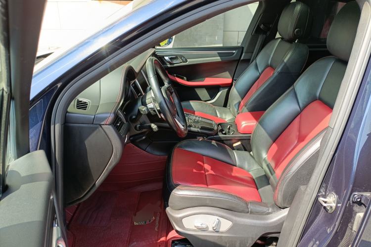 Used Porsche Macan 2017 Macan 2.0T Left Front Seat