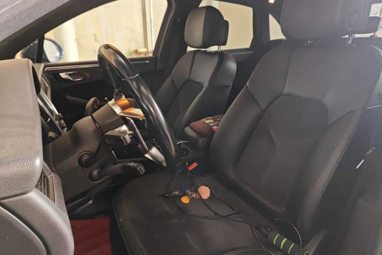 Used Porsche Macan 2017 Macan 2.0T Left Front Seat