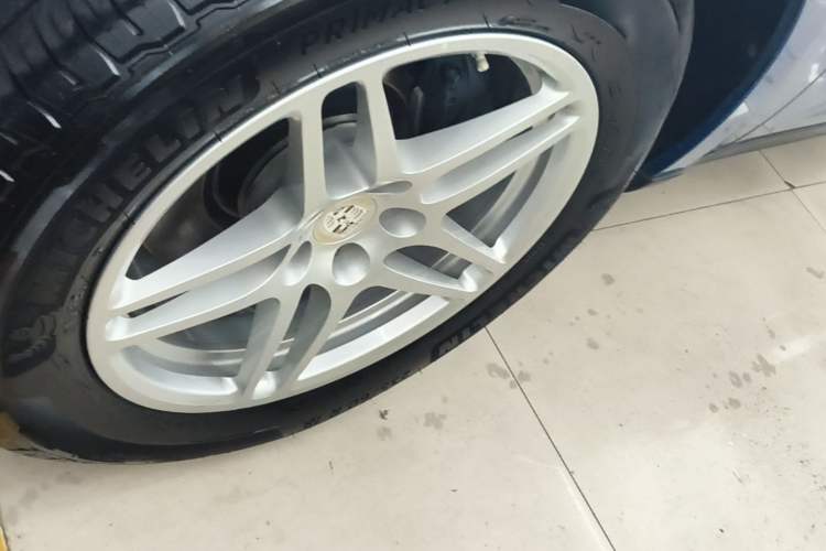 Used Porsche Macan 2017 Macan 2.0T Left Front Wheel Hub