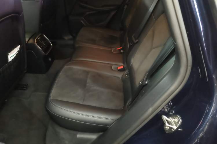 Used Porsche Macan 2017 Macan 2.0T Left Rear Seat