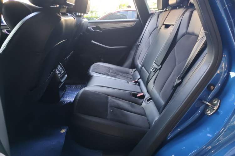 Used Porsche Macan 2017 Macan 2.0T Left Rear Seat