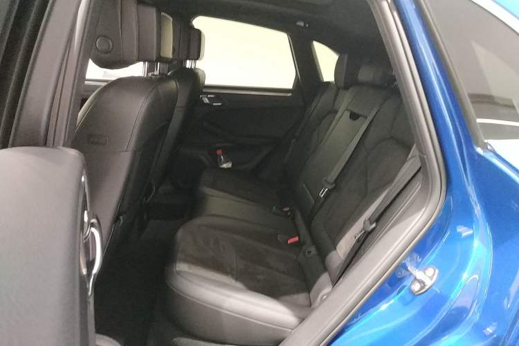 Used Porsche Macan 2017 Macan 2.0T Left Rear Seat
