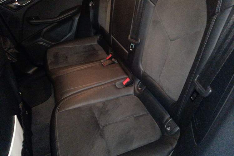 Used Porsche Macan 2017 Macan 2.0T Left Rear Seat