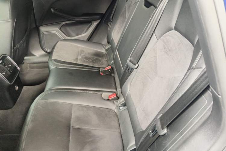 Used Porsche Macan 2017 Macan 2.0T Left Rear Seat