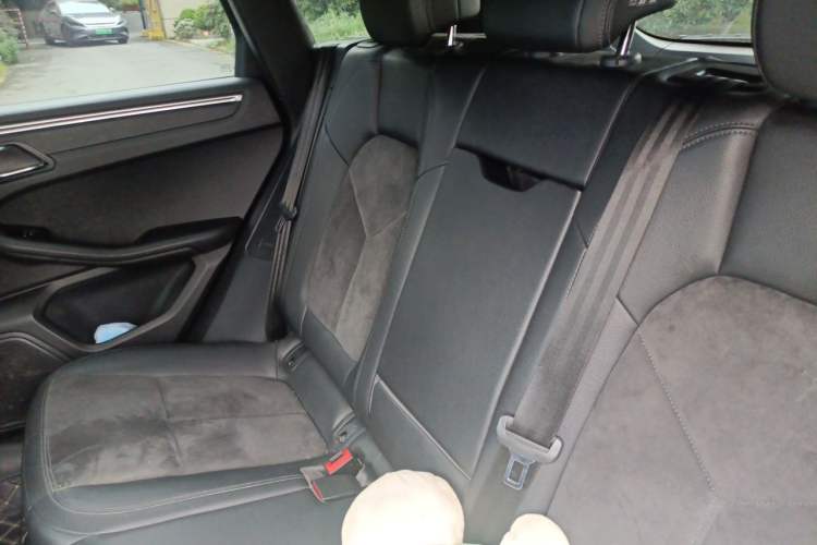 Used Porsche Macan 2017 Macan 2.0T Left Rear Seat