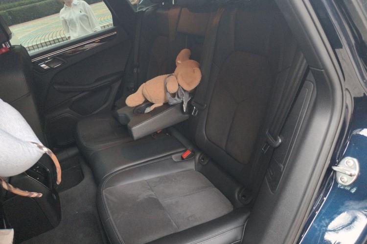 Used Porsche Macan 2017 Macan 2.0T Left Rear Seat