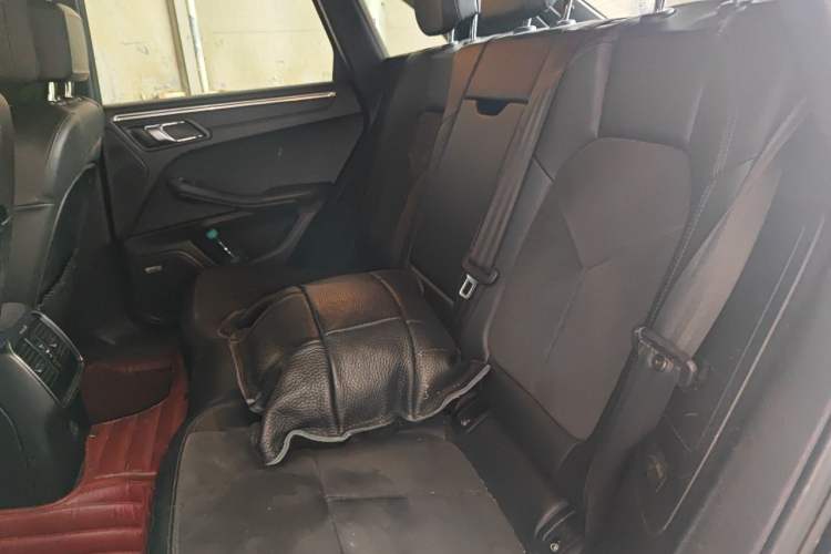 Used Porsche Macan 2017 Macan 2.0T Left Rear Seat