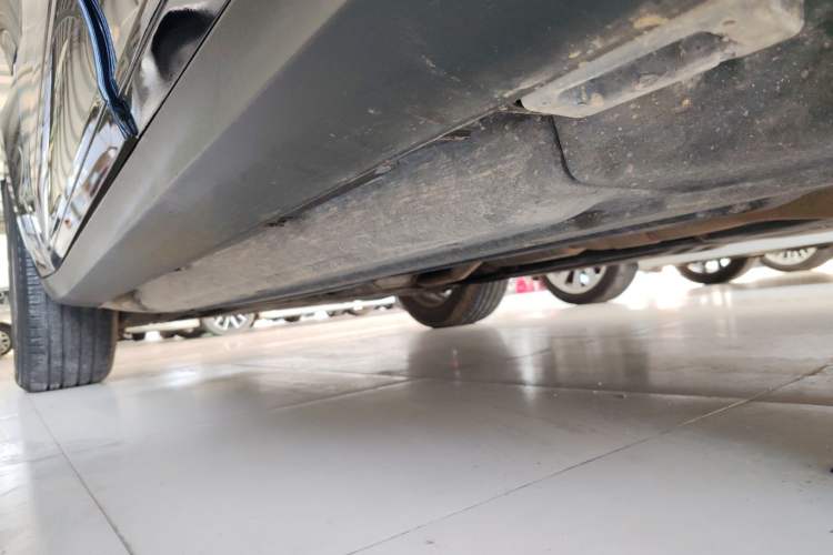 Used Porsche Macan 2017 Macan 2.0T Left Side Sill