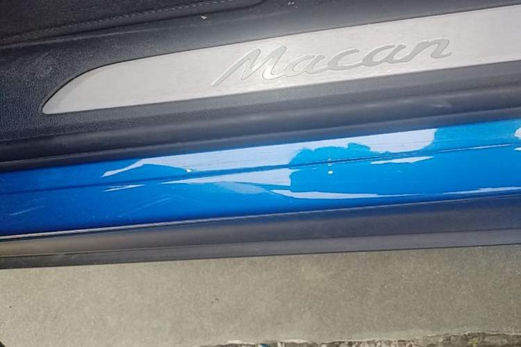 Used Porsche Macan 2017 Macan 2.0T Left Side Sill
