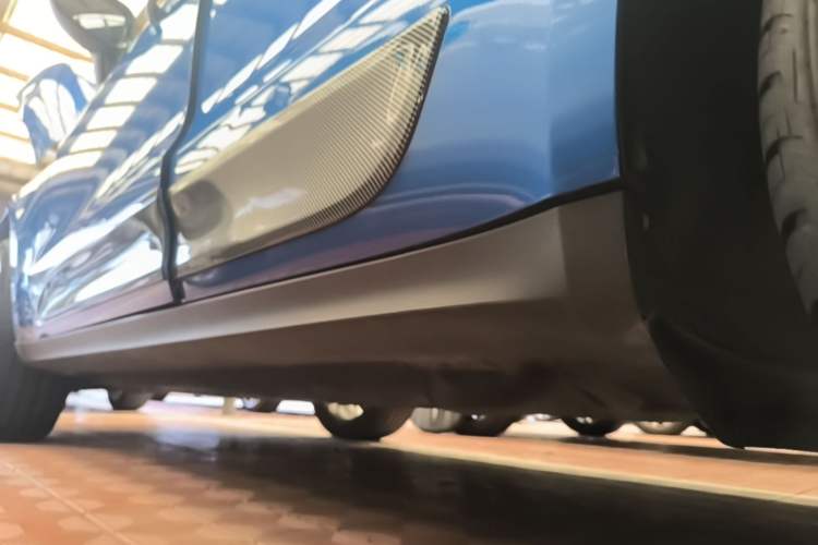 Used Porsche Macan 2017 Macan 2.0T Left Side Sill