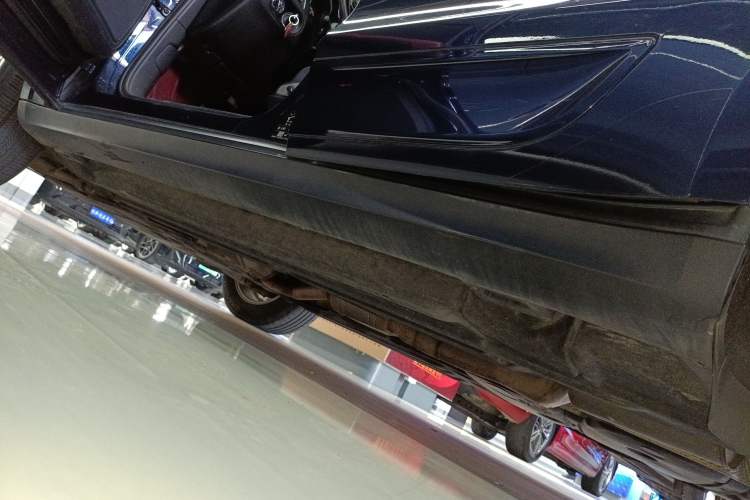 Used Porsche Macan 2017 Macan 2.0T Left Side Sill