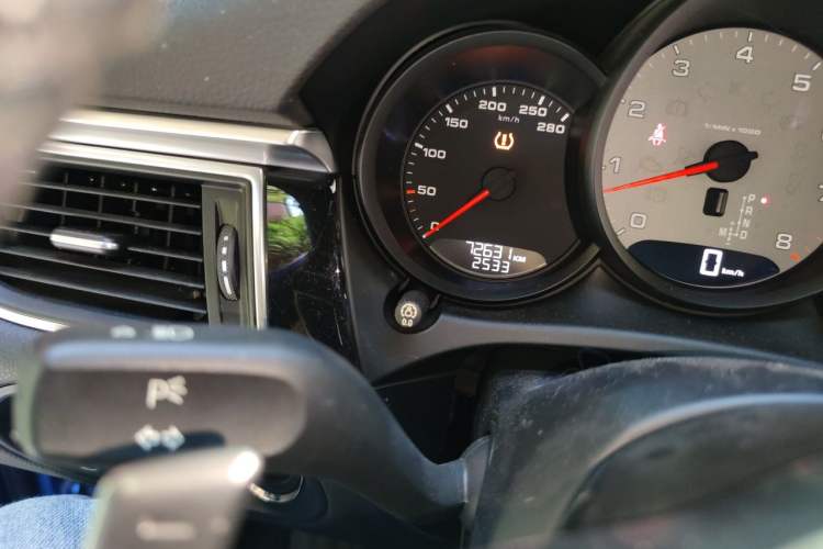 Used Porsche Macan 2017 Macan S 3.0T Odometer Close Up