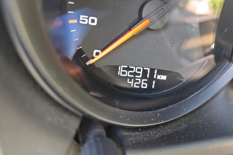 Used Porsche Macan 2017 Macan 2.0T Odometer Close Up