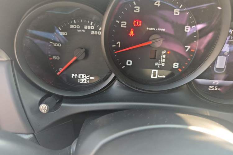 Used Porsche Macan 2017 Macan 2.0T Odometer Close Up