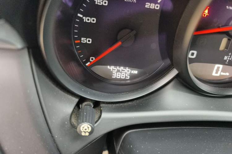 Used Porsche Macan 2017 Macan 2.0T Odometer Close Up