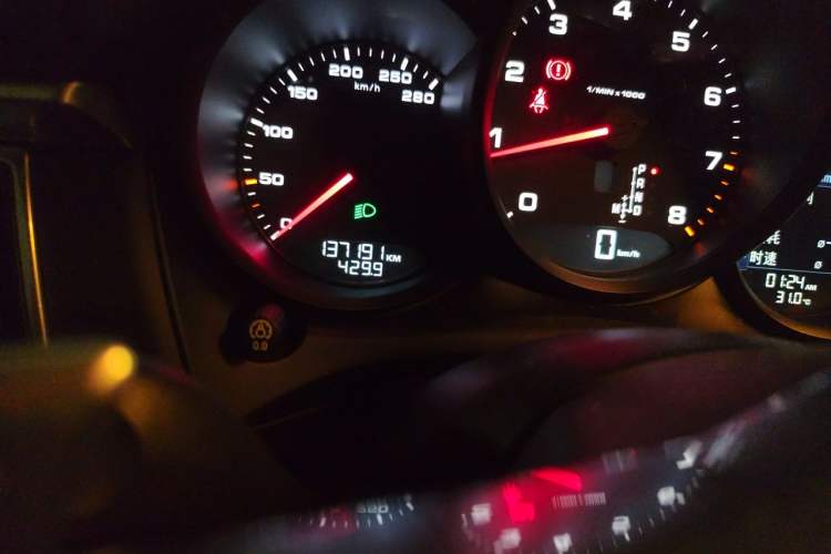Used Porsche Macan 2017 Macan 2.0T Odometer Close Up
