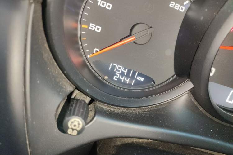 Used Porsche Macan 2017 Macan 2.0T Odometer Close Up