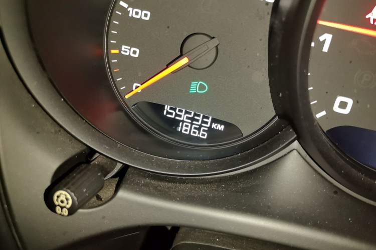 Used Porsche Macan 2017 Macan 2.0T Odometer Close Up