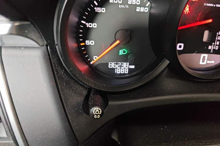 Used Porsche Macan 2017 Macan 2.0T Odometer Close Up