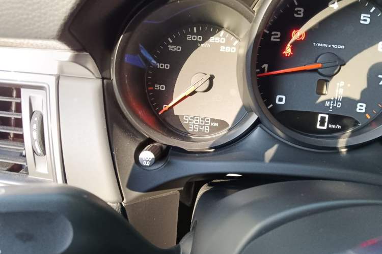Used Porsche Macan 2017 Macan 2.0T Odometer Close Up