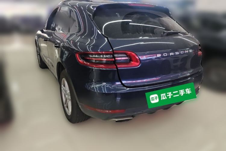 Used Porsche Macan 2017 Macan 2.0T Rear Left 45 Deg