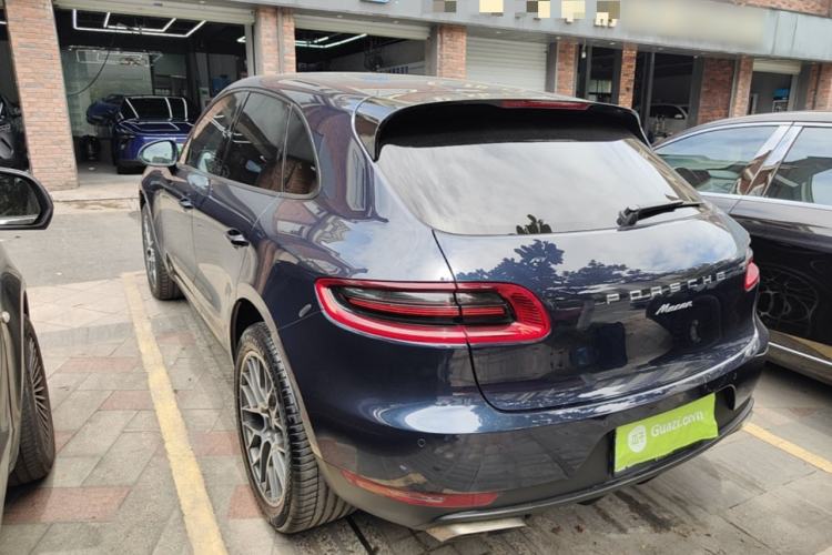 Used Porsche Macan 2017 Macan 2.0T Rear Left 45 Deg