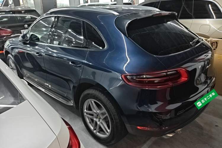 Used Porsche Macan 2017 Macan 2.0T Rear Left 45 Deg