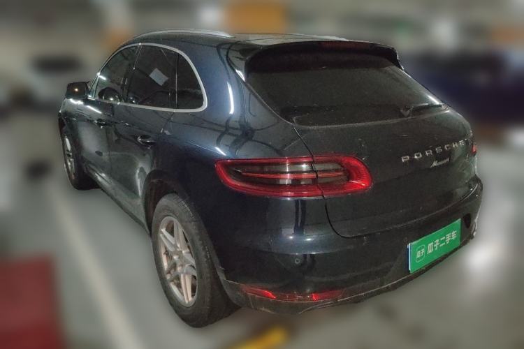 Used Porsche Macan 2017 Macan 2.0T Rear Left 45 Deg