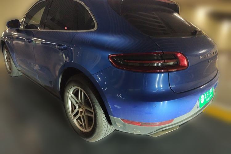 Used Porsche Macan 2017 Macan 2.0T Rear Left 45 Deg
