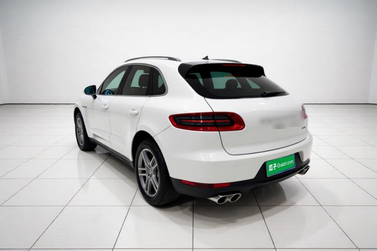 Used Porsche Macan 2017 Macan 2.0T Rear Left 45 Deg
