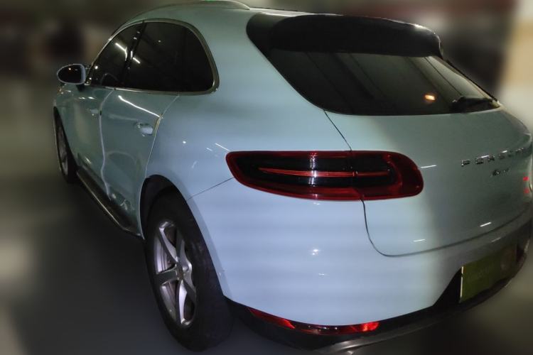 Used Porsche Macan 2017 Macan 2.0T Rear Left 45 Deg