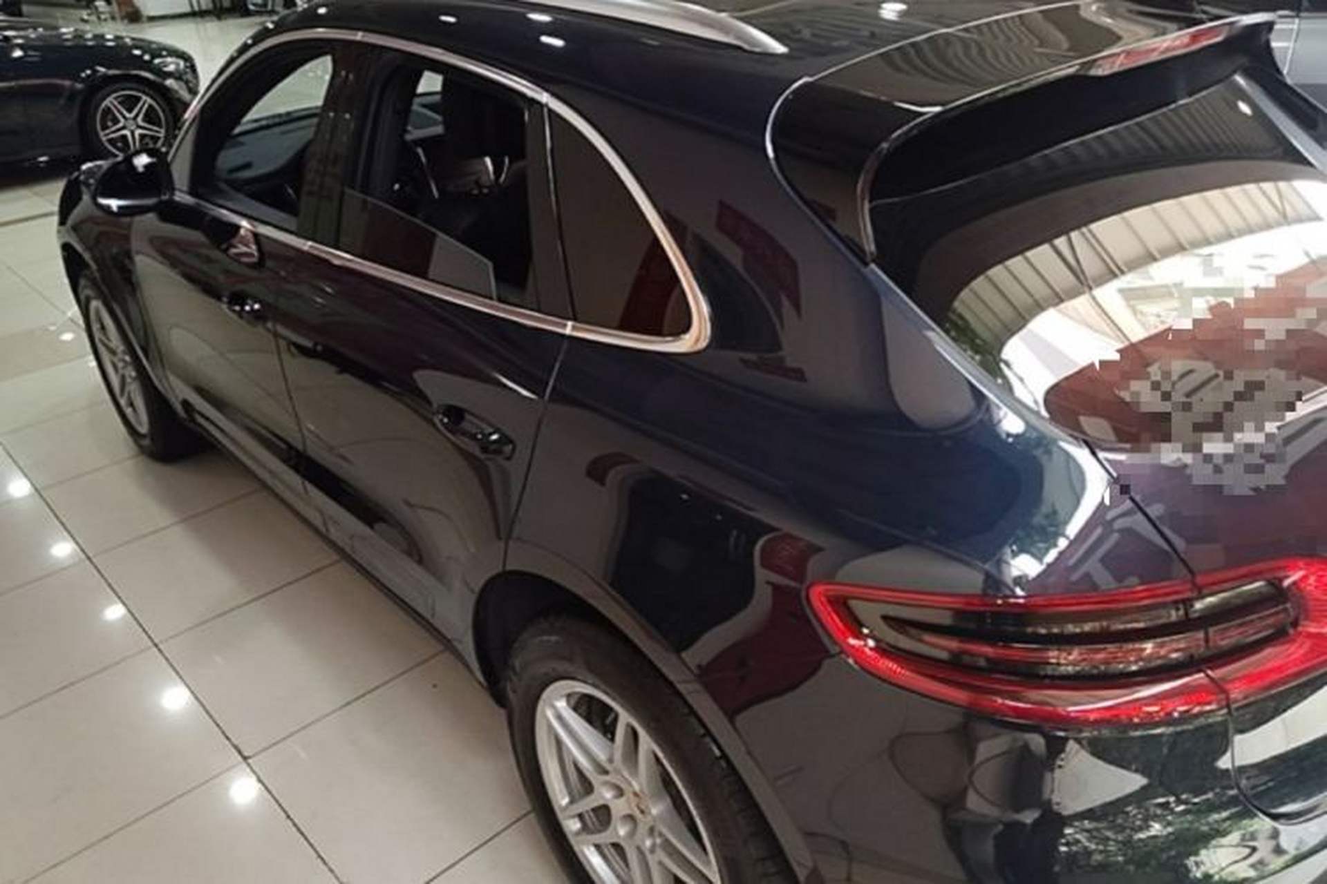 Used Porsche Macan 2017 Macan 2.0T Rear Left 45 Deg