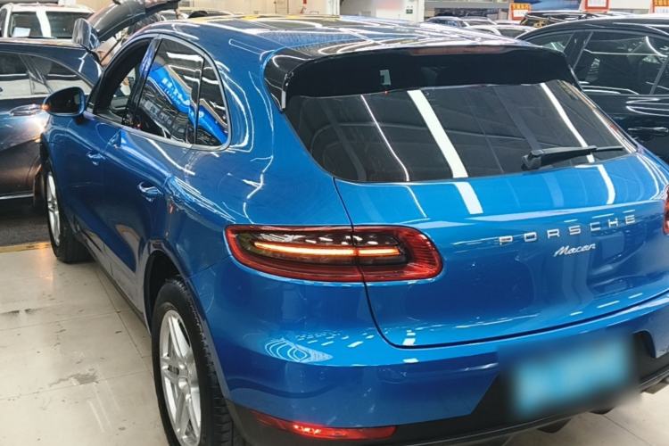Used Porsche Macan 2017 Macan 2.0T Rear Left 45 Deg