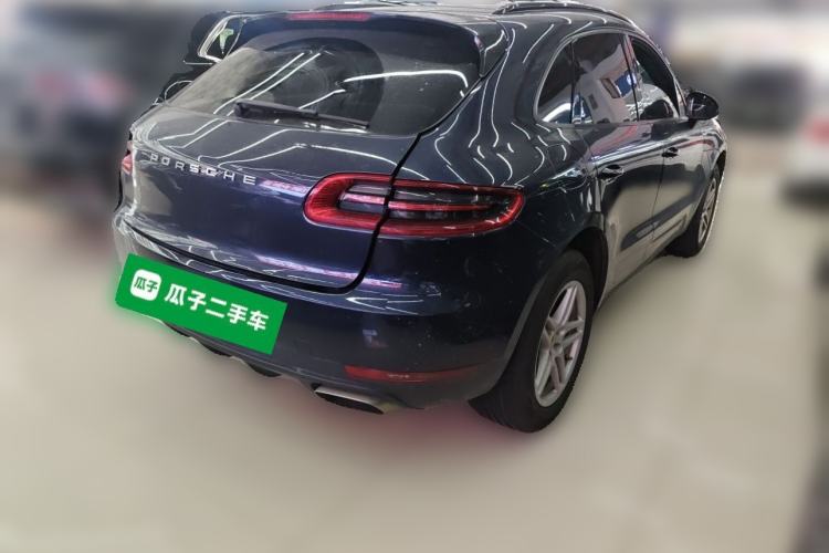 Used Porsche Macan 2017 Macan 2.0T Rear Right 45 Deg