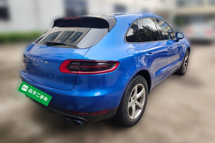 Used Porsche Macan 2017 Macan 2.0T Rear Right 45 Deg