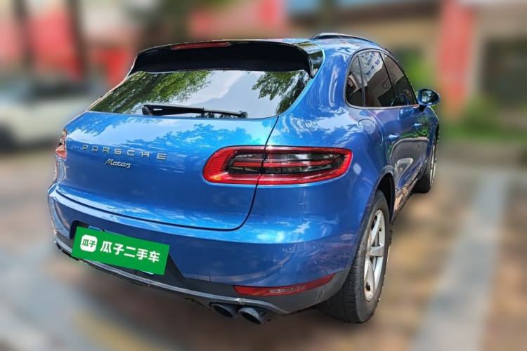 Used Porsche Macan 2017 Macan 2.0T Rear Right 45 Deg
