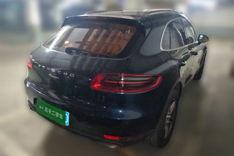 Used Porsche Macan 2017 Macan 2.0T Rear Right 45 Deg