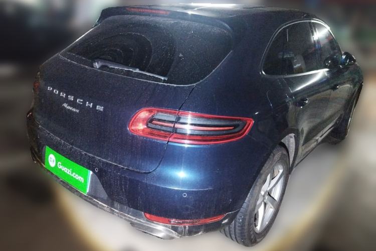 Used Porsche Macan 2017 Macan 2.0T Rear Right 45 Deg