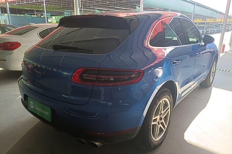 Used Porsche Macan 2017 Macan S 3.0T Rear Right 45 Deg
