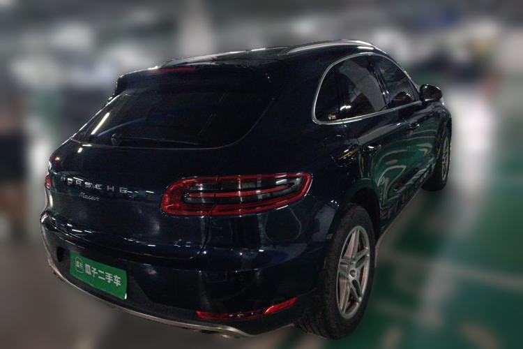 Used Porsche Macan 2017 Macan 2.0T Rear Right 45 Deg